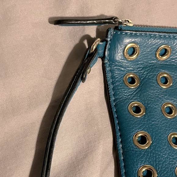 MICHAEL KORS CLUTCH - Picture 5 of 9